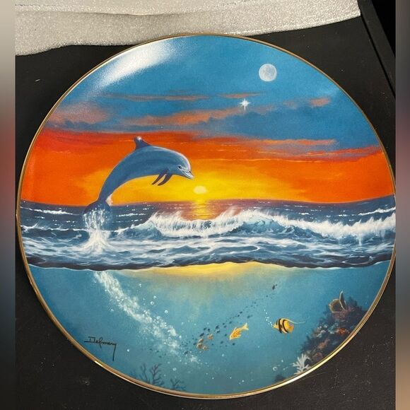 Other - Spring of Dolphin decor plate
